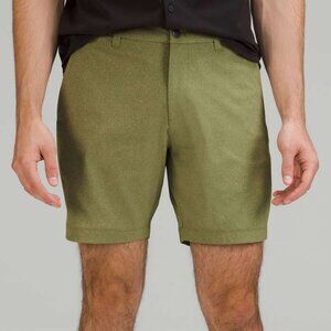 Lululemon Men's Commission Classic-Fit Short 7" *Ventlight - Green